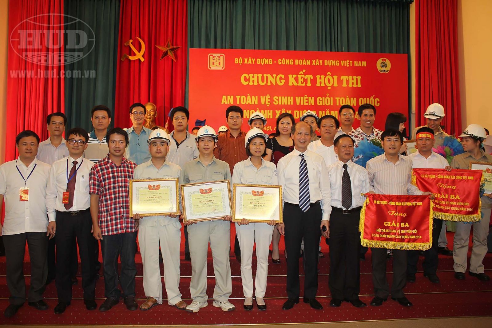 Chung kết “Hội thi An toàn vệ sinh viên giỏi năm 2014”, Công ty CP Xi măng Sông Thao - Tổng công ty HUD đạt giải Ba